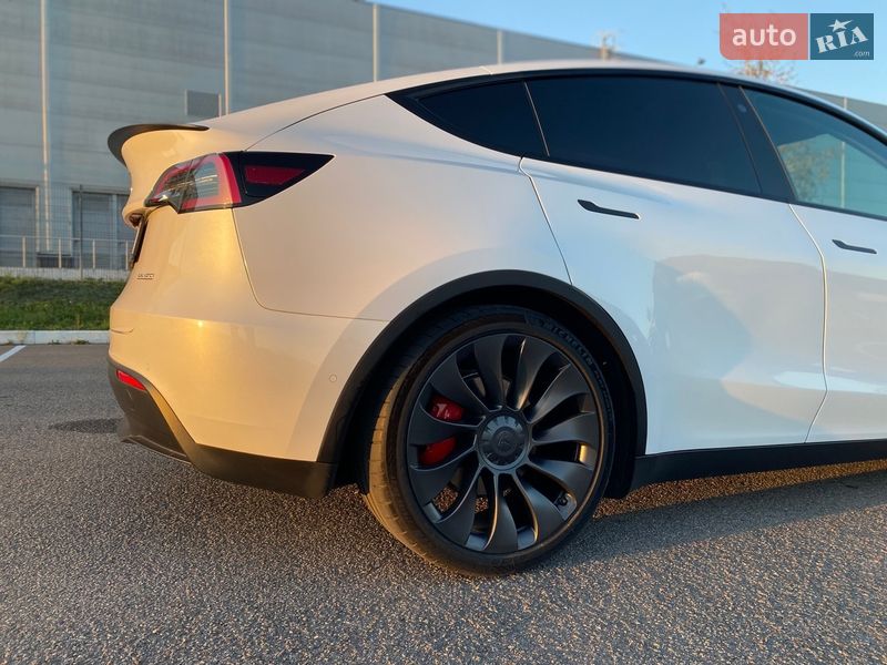 Позашляховик / Кросовер Tesla Model Y 2022 в Рівному фото 27 Позашляховик / Кросовер Tesla Model Y 2022 в Рівному