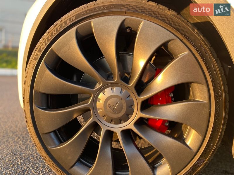 Позашляховик / Кросовер Tesla Model Y 2022 в Рівному фото 31 Позашляховик / Кросовер Tesla Model Y 2022 в Рівному