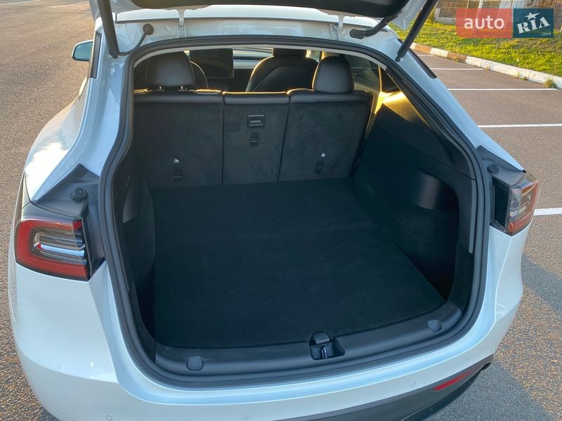 Позашляховик / Кросовер Tesla Model Y 2022 в Рівному фото 33 Позашляховик / Кросовер Tesla Model Y 2022 в Рівному