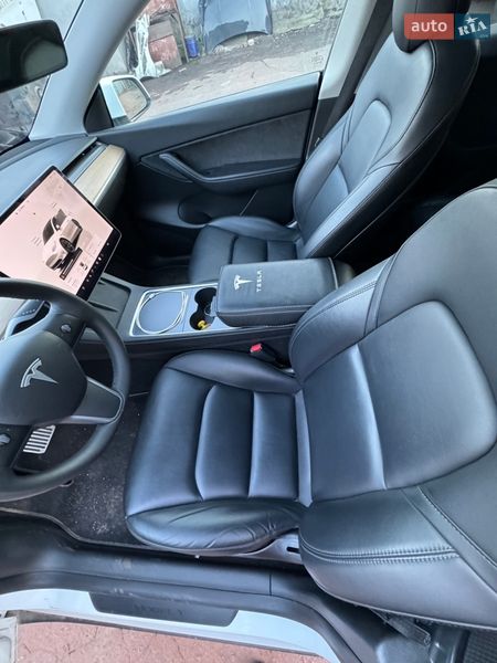 Позашляховик / Кросовер Tesla Model Y 2022 в Кривому Розі