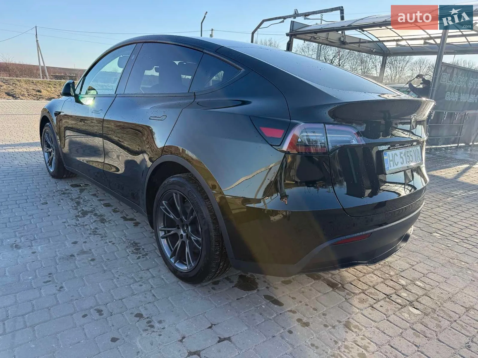2024 Tesla Model Y - мініатюра 3