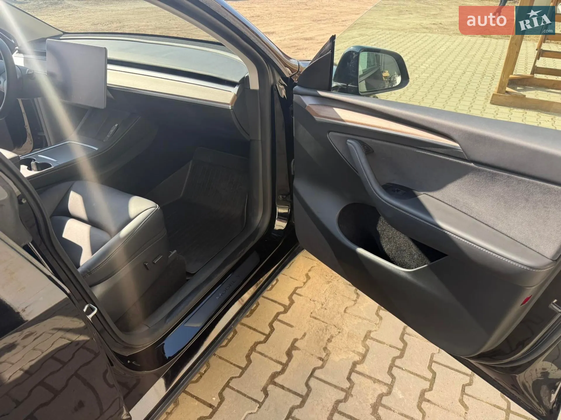 2024 Tesla Model Y - мініатюра 13
