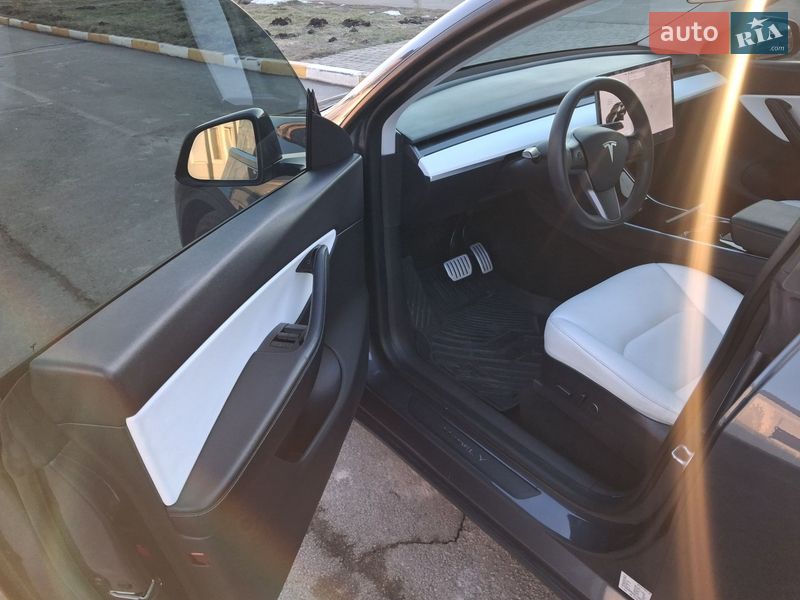 Внедорожник / Кроссовер Tesla Model Y 2020 в Буче