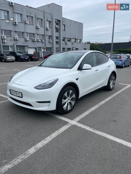 Tesla Model Y 2022