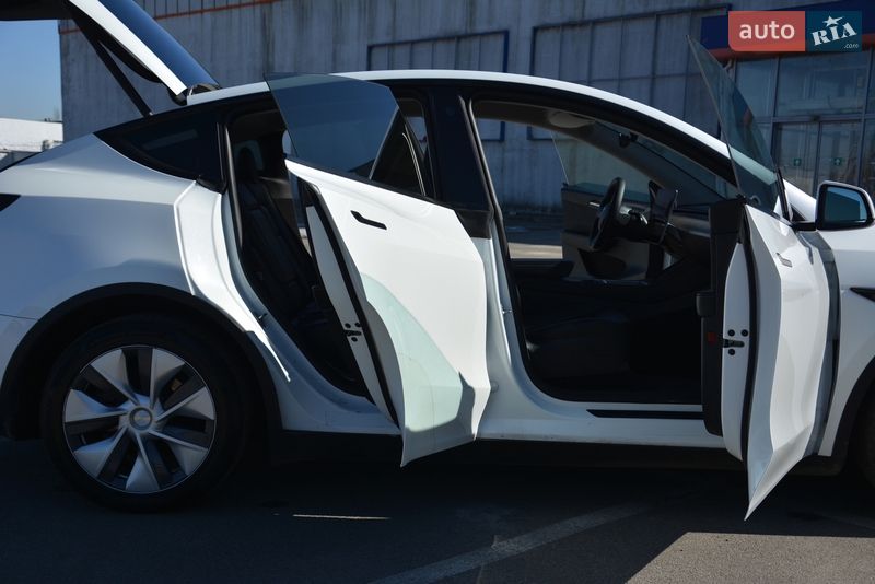 Внедорожник / Кроссовер Tesla Model Y 2022 в Киеве фото 6 Внедорожник / Кроссовер Tesla Model Y 2022 в Киеве