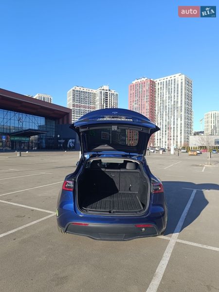 Внедорожник / Кроссовер Tesla Model Y 2022 в Киеве