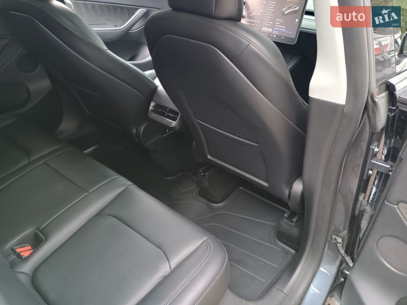 Позашляховик / Кросовер Tesla Model Y 2022 в Самборі