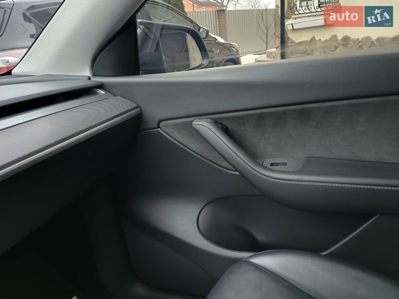 Позашляховик / Кросовер Tesla Model Y 2022 в Самборі