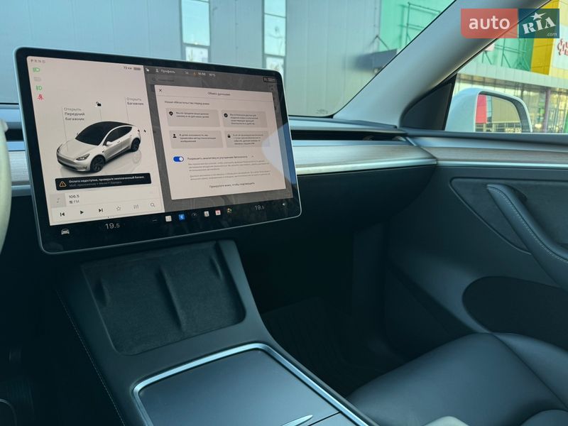 Внедорожник / Кроссовер Tesla Model Y 2024 в Киеве