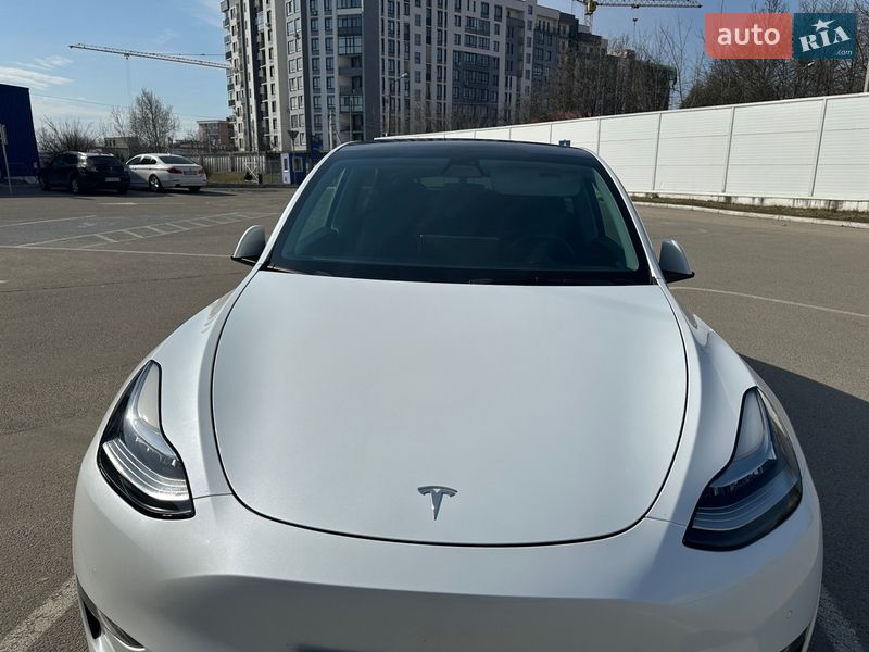 Позашляховик / Кросовер Tesla Model Y 2021 в Львові