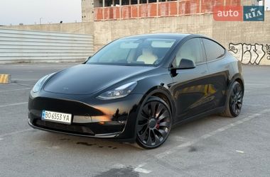 Внедорожник / Кроссовер Tesla Model Y 2020 в Львове