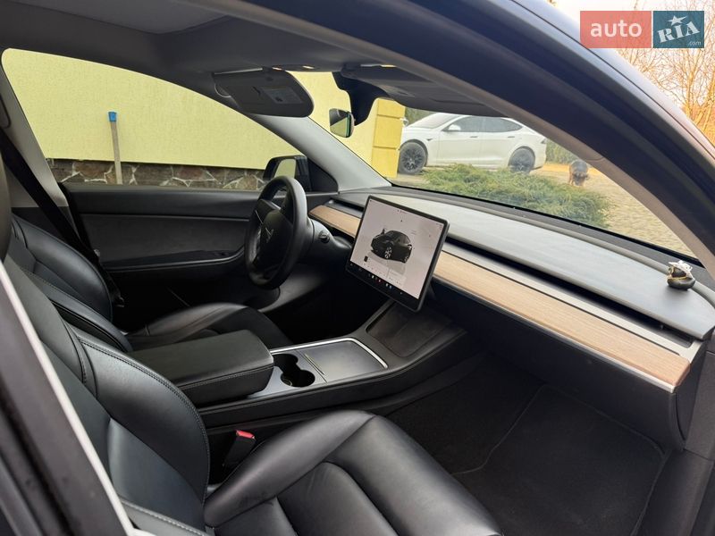 Внедорожник / Кроссовер Tesla Model Y 2022 в Львове