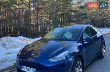 Внедорожник / Кроссовер Tesla Model Y 2021 в Киеве