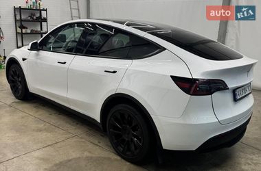Внедорожник / Кроссовер Tesla Model Y 2023 в Киеве