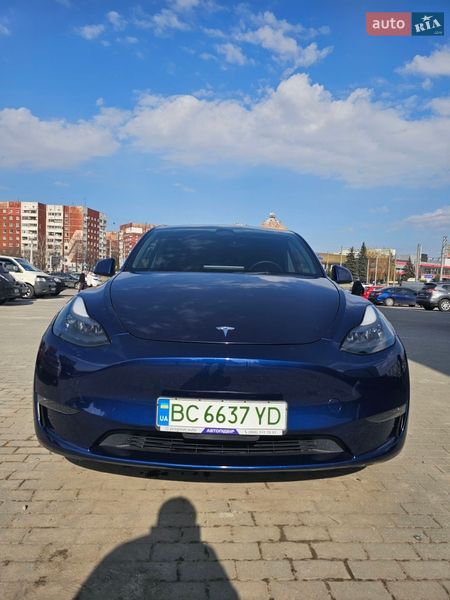Внедорожник / Кроссовер Tesla Model Y 2023 в Львове