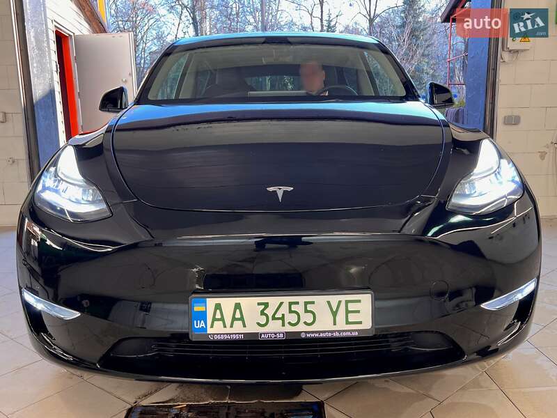 Позашляховик / Кросовер Tesla Model Y 2023 в Києві