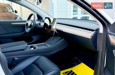 Внедорожник / Кроссовер Tesla Model Y 2023 в Киеве