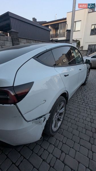 Внедорожник / Кроссовер Tesla Model Y 2021 в Ровно