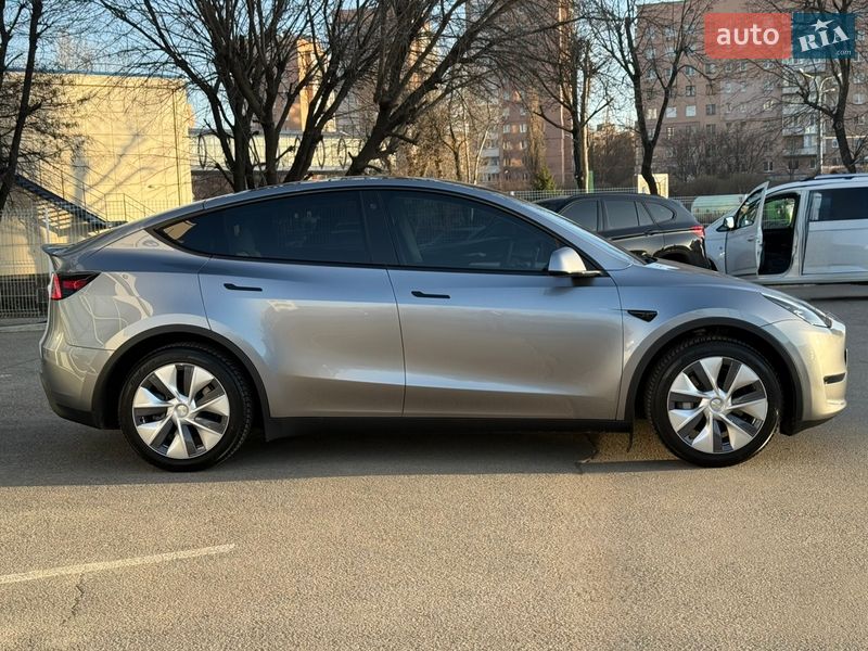 Внедорожник / Кроссовер Tesla Model Y 2023 в Харькове