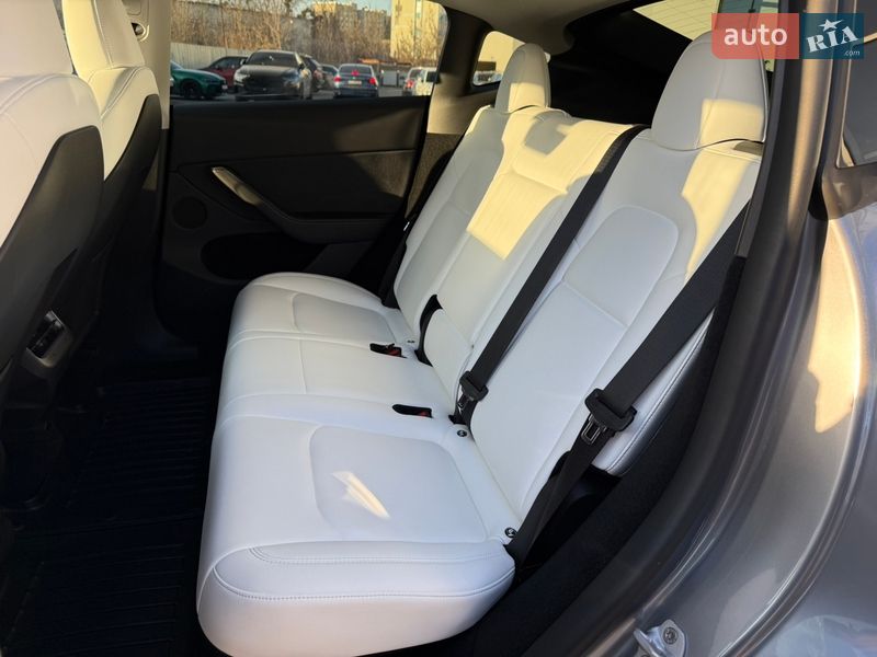 Внедорожник / Кроссовер Tesla Model Y 2023 в Харькове