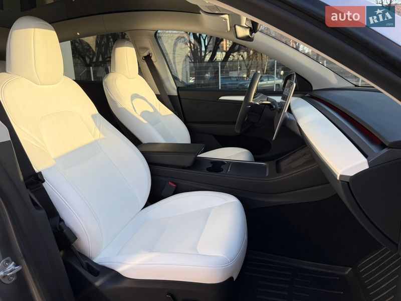 Внедорожник / Кроссовер Tesla Model Y 2023 в Харькове