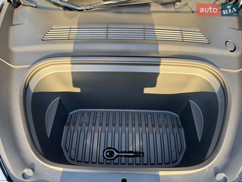 Внедорожник / Кроссовер Tesla Model Y 2023 в Харькове