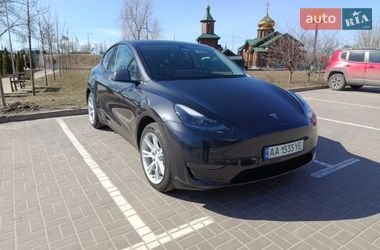 Внедорожник / Кроссовер Tesla Model Y 2024 в Киеве