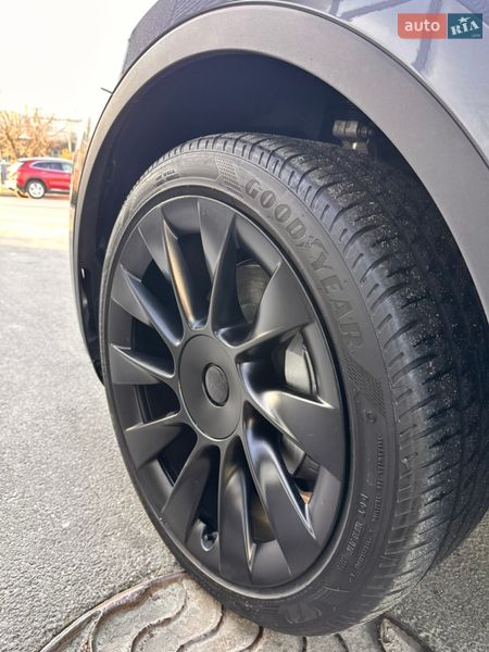 Позашляховик / Кросовер Tesla Model Y 2023 в Дніпрі