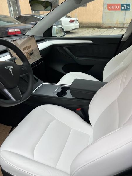 Внедорожник / Кроссовер Tesla Model Y 2023 в Днепре