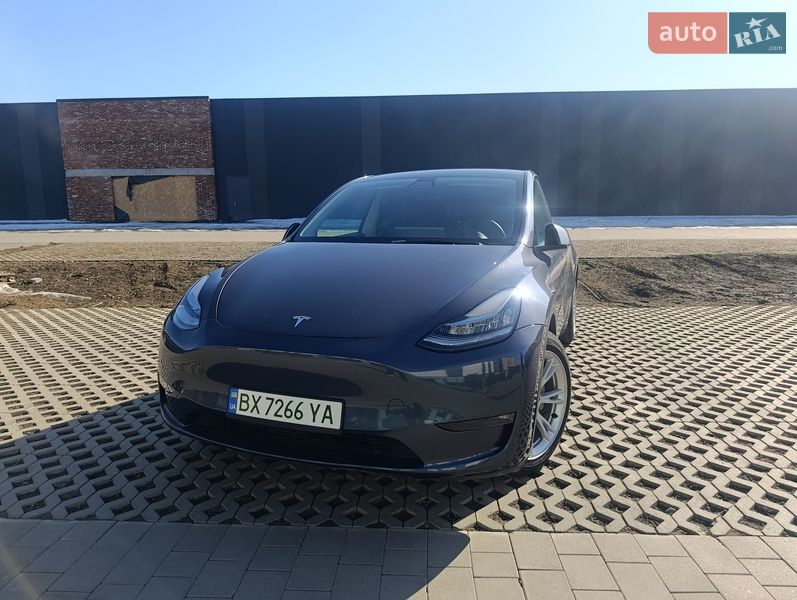 Внедорожник / Кроссовер Tesla Model Y 2022 в Хмельницком