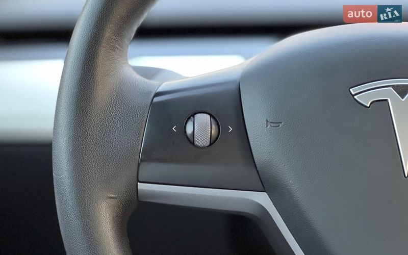 Внедорожник / Кроссовер Tesla Model Y 2020 в Львове