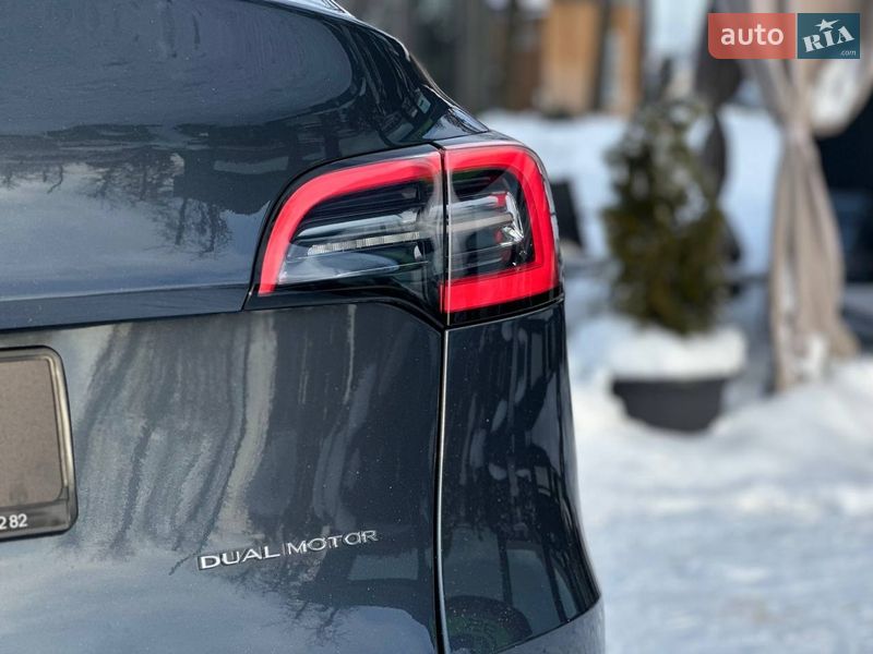 Позашляховик / Кросовер Tesla Model Y 2022 в Києві фото 11 Позашляховик / Кросовер Tesla Model Y 2022 в Києві