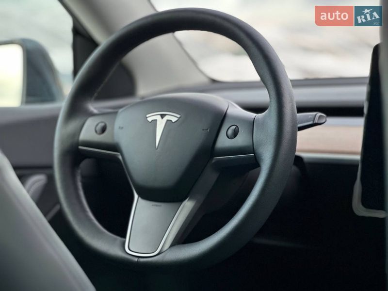 Позашляховик / Кросовер Tesla Model Y 2022 в Києві фото 19 Позашляховик / Кросовер Tesla Model Y 2022 в Києві