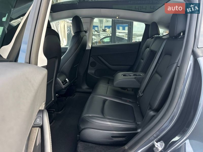 Позашляховик / Кросовер Tesla Model Y 2022 в Києві фото 18 Позашляховик / Кросовер Tesla Model Y 2022 в Києві