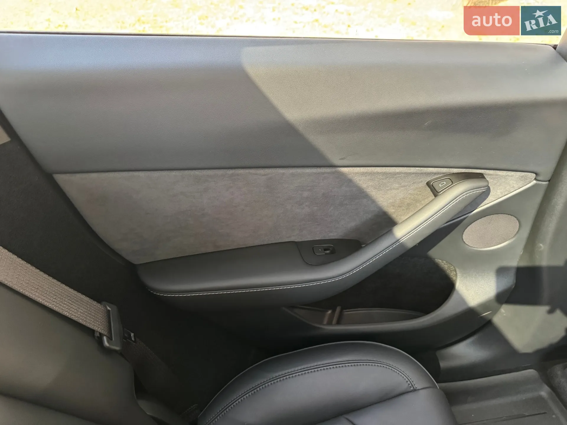 2024 Tesla Model Y - мініатюра 24