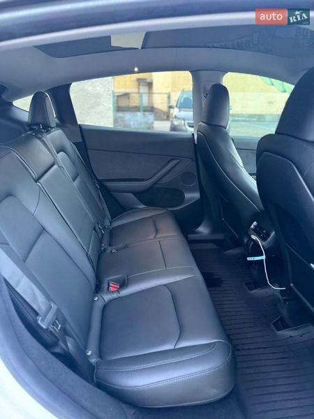 Внедорожник / Кроссовер Tesla Model Y 2022 в Луцке