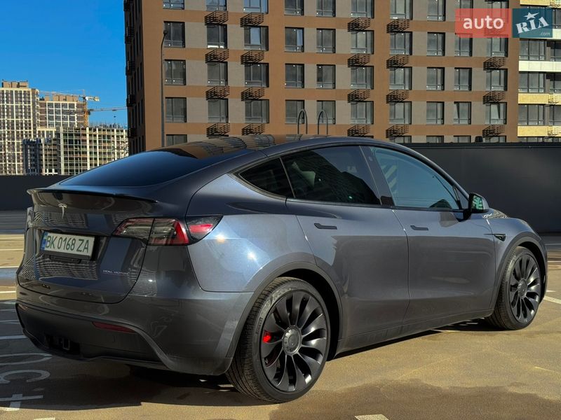 Внедорожник / Кроссовер Tesla Model Y 2022 в Киеве