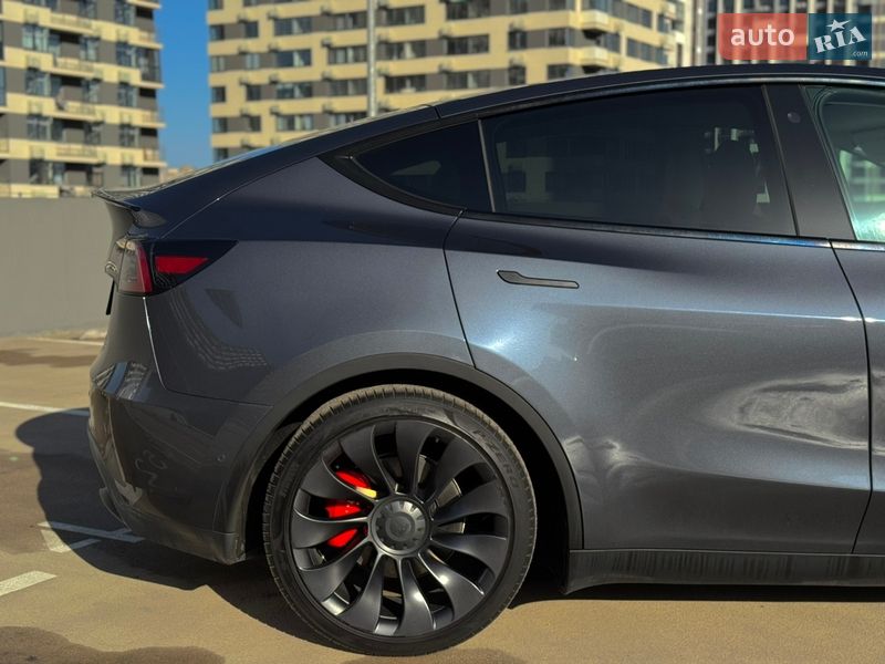 Внедорожник / Кроссовер Tesla Model Y 2022 в Киеве