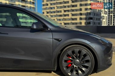 Внедорожник / Кроссовер Tesla Model Y 2022 в Киеве