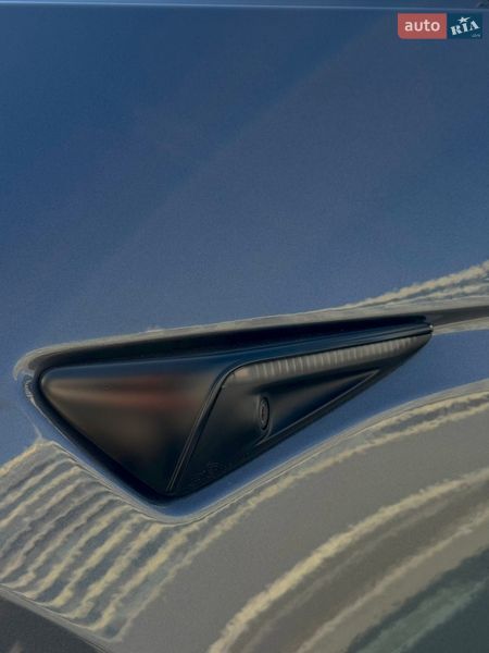 Внедорожник / Кроссовер Tesla Model Y 2022 в Киеве