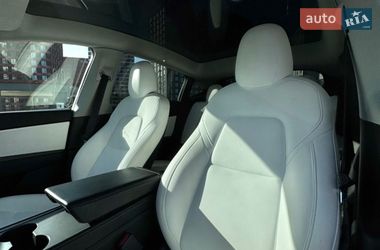 Внедорожник / Кроссовер Tesla Model Y 2022 в Киеве