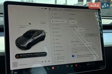 Внедорожник / Кроссовер Tesla Model Y 2022 в Киеве