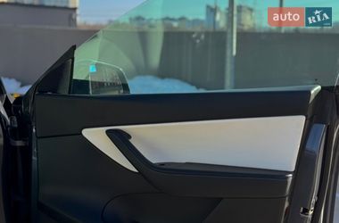 Внедорожник / Кроссовер Tesla Model Y 2022 в Киеве