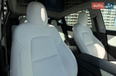 Внедорожник / Кроссовер Tesla Model Y 2022 в Киеве