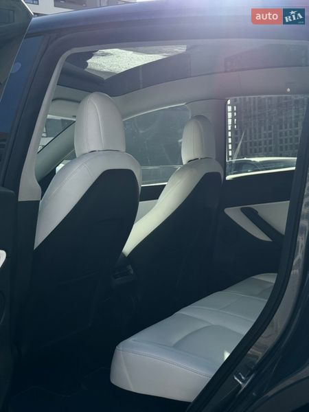 Внедорожник / Кроссовер Tesla Model Y 2022 в Киеве