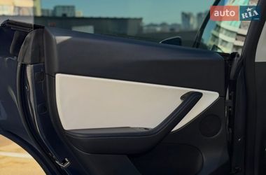 Внедорожник / Кроссовер Tesla Model Y 2022 в Киеве