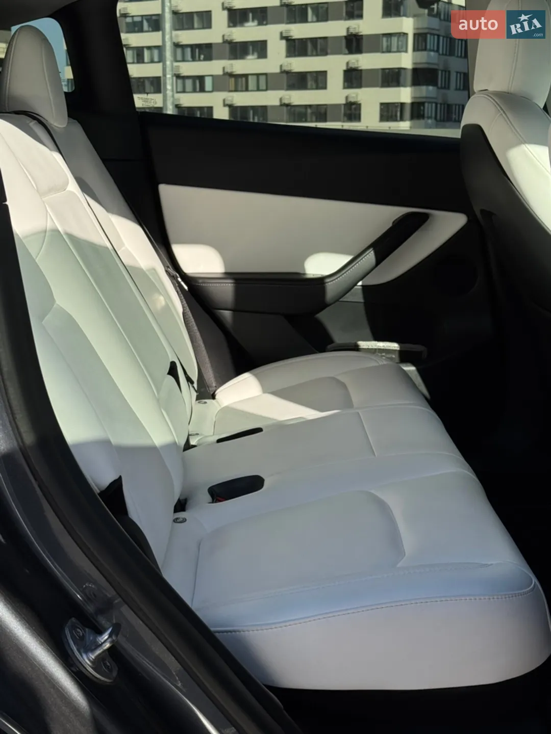2022 Tesla Model Y - мініатюра 36