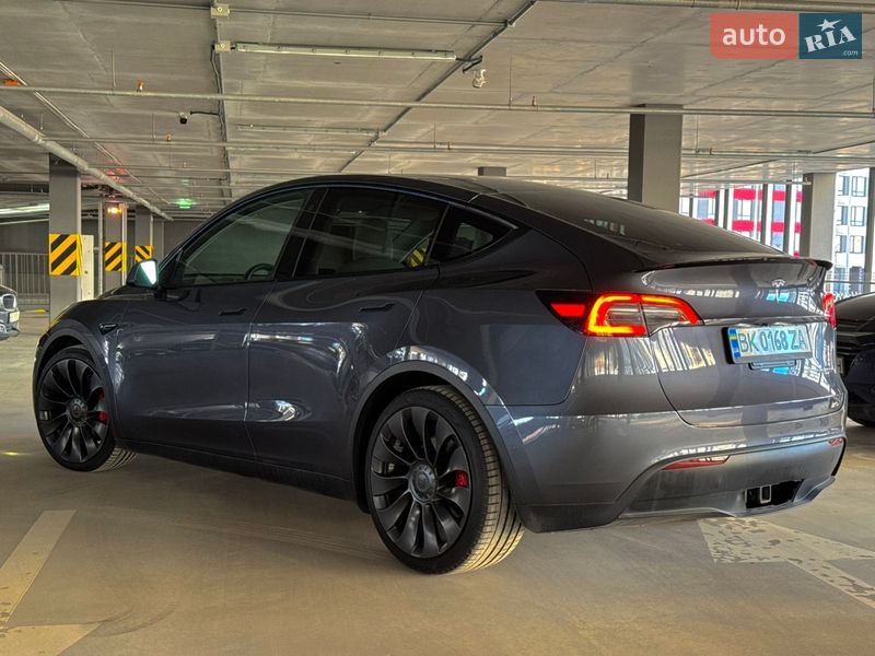 Внедорожник / Кроссовер Tesla Model Y 2022 в Киеве