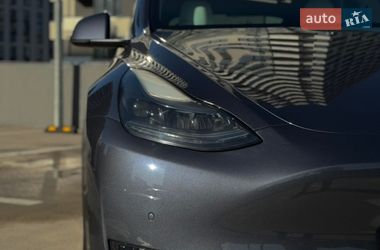 Внедорожник / Кроссовер Tesla Model Y 2022 в Киеве