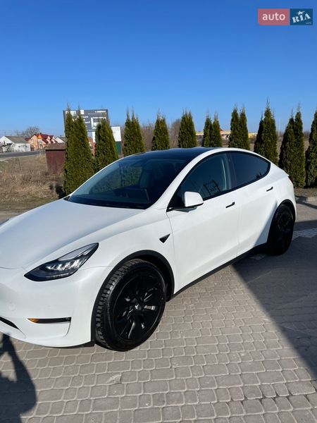 Позашляховик / Кросовер Tesla Model Y 2021 в Львові